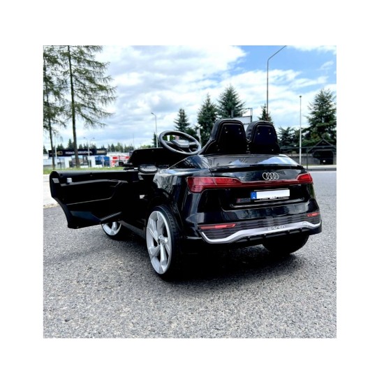 Elektromobilis vaikams Audi E- Tron SQ8, 4x4, juodas