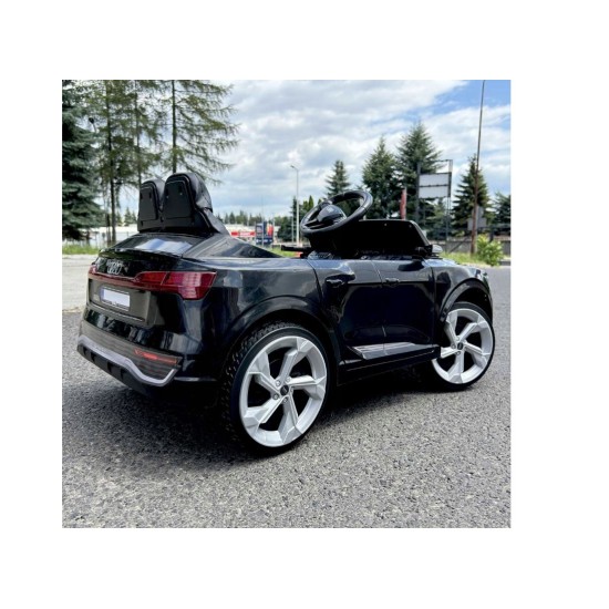 Elektromobilis vaikams Audi E- Tron SQ8, 4x4, juodas