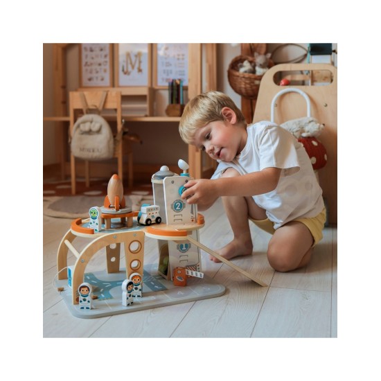 Medinė kosminė stotis – garažas su priedais Tooky Toy TJ903