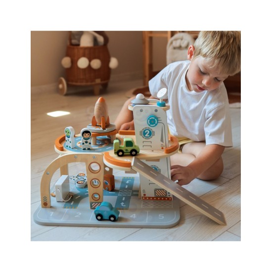 Medinė kosminė stotis – garažas su priedais Tooky Toy TJ903