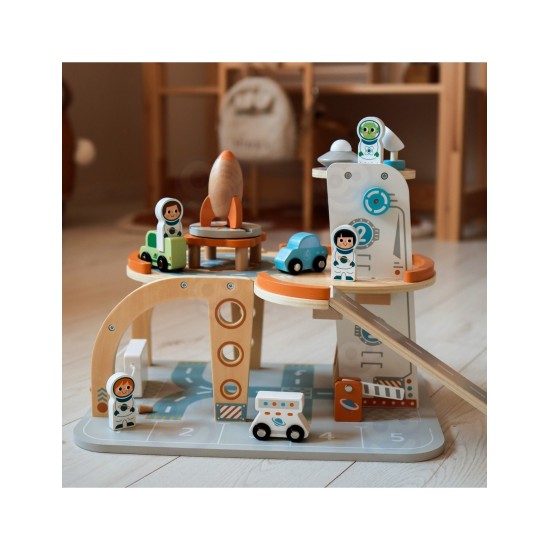 Medinė kosminė stotis – garažas su priedais Tooky Toy TJ903